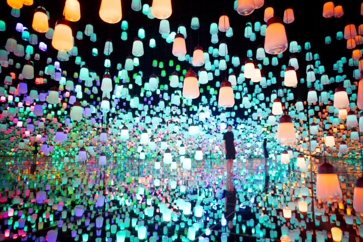 teamLAB
