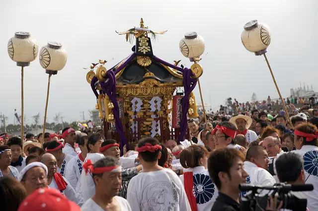 Visit the Hamaori Matsuri at Chigasaki - The Famous Dawn Festival
