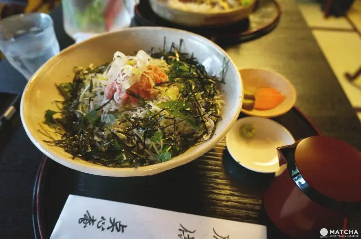 『鎌仓:点心庵 二色丼』