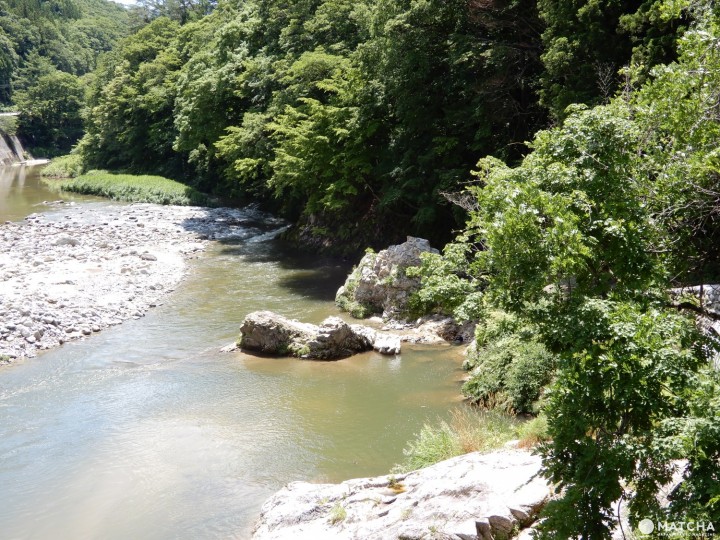 Enjoy the beauty and serenity of rural Fukushima’s Minami-Aizu area and step back in time while strolling through a secluded, century old farming hamlet of Maezawa
