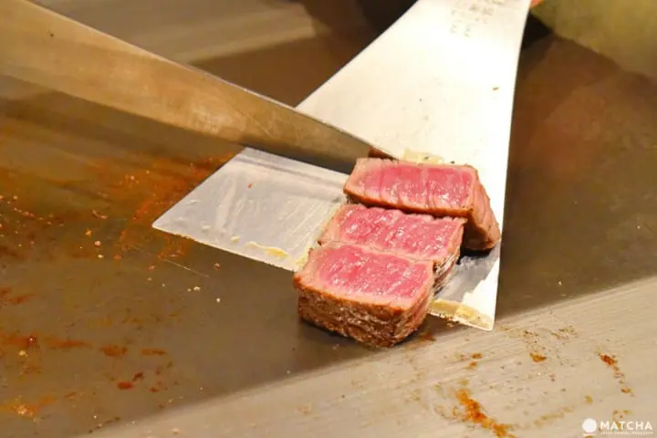 มื้อเที่ยงสุดหรูด้วยเนื้อโกเบกิวราคาน่าคบที่เท็ปปันยากิ Kobe Tanryu