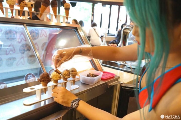 Cookie Time - Edible Cookie Dough, Freakshakes And Karaoke In Harajuku