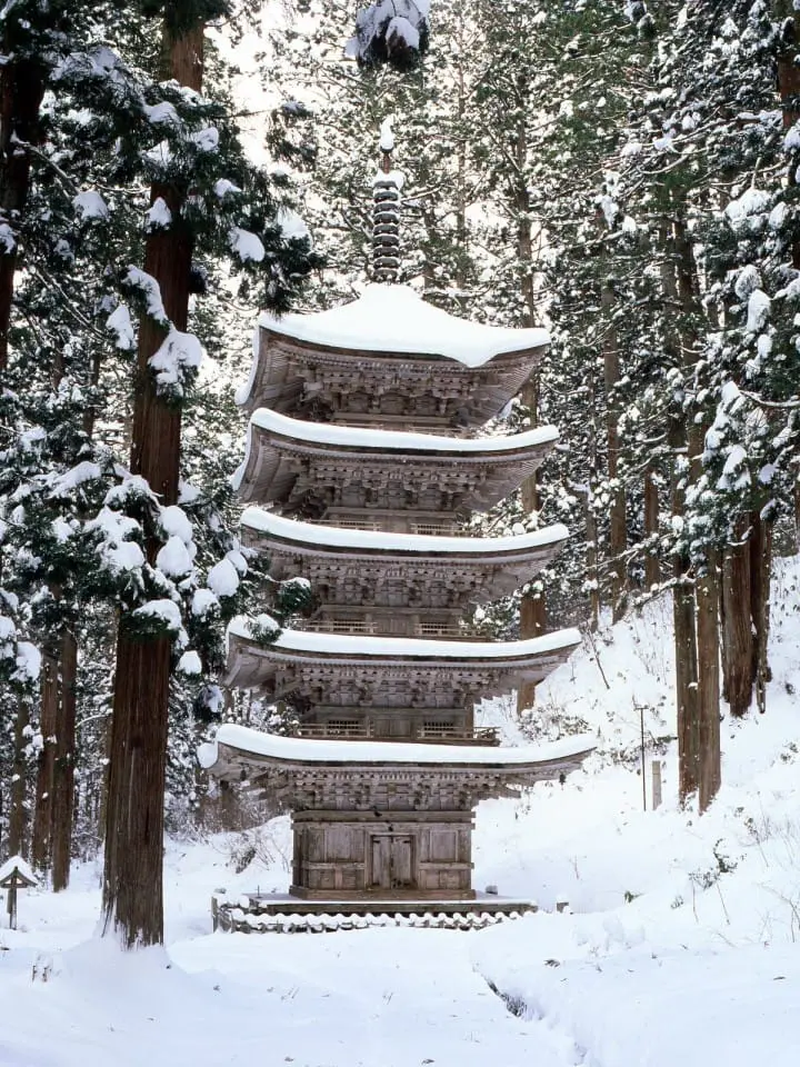 羽黒山五重塔