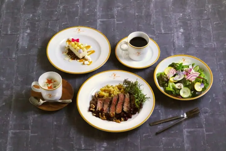 スヌーピーと仲間たちの夢を見ながら眠りにつこう！神戸・北野にPEANUTS HOTELがオープン