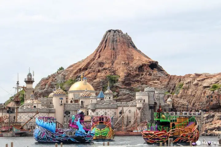 與迪士尼反派角色一同參加萬聖節派對