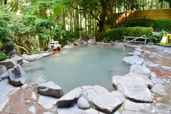 มาสก์โคลนธรรมชาติในออนเซ็นที่ ซากุระ ซากุระ ออนเซ็น ในคิริชิมะ จังหวัดคาโกชิมะ (Kirishima, Kagoshima)