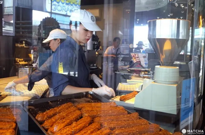 CROQUANT CHOU ZAKUZAKU - Crunchy Freshly Made Cream Puff Sticks