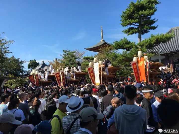 Danjiri in the temple