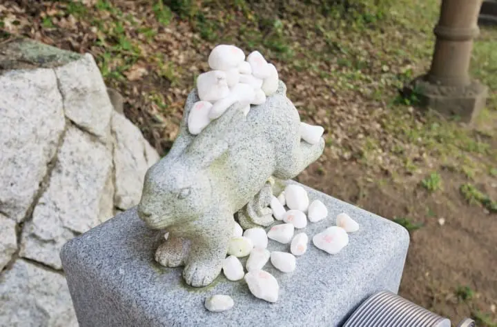 白兔神社結緣石