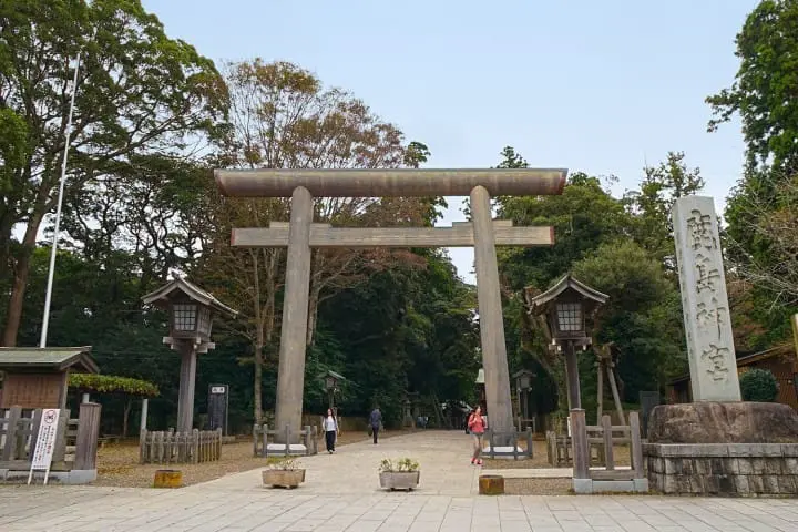 เที่ยวหนึ่งวันใกล้โตเกียวที่ คาชิมะจิงกู ศาลเจ้าเก่าแก่ที่สุดในคันโต และงานเทศกาลใหญ่แห่งซาวาระ