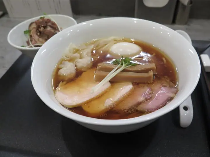 跟滿員電車說再見！用都營巴士一日券遊玩山手線上景點