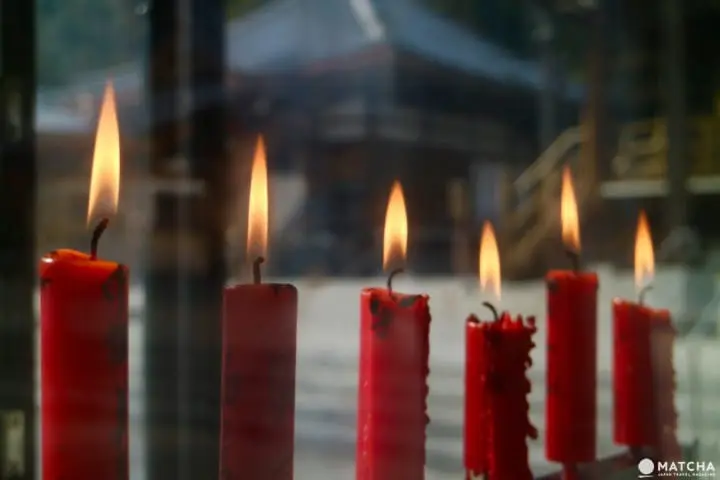 Visita el Templo Suma en Kobe - ¡Historia de Japón y estatuas inusuales!