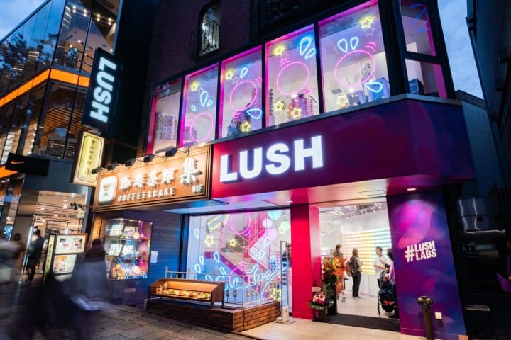 LUSH FRESH HANDMADE COSMETICS Exclusive Bath Bomb Store In Harajuku