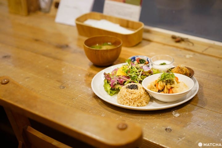 実身美健康料理 店內2