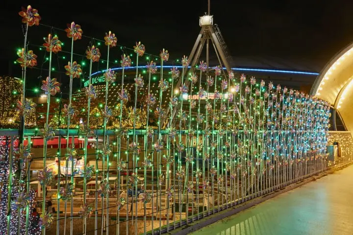 “ดูไฟในเมืองบวกเครื่องเล่น” ที่ Tokyo Dome City