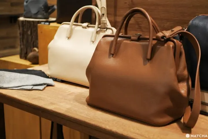 实用够装外出包包