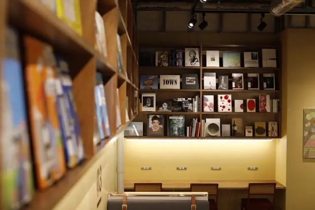 札幌TSUTAYA飯店 書