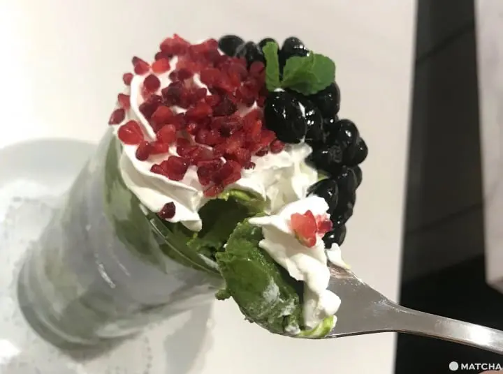 The KitKat Chocolatory Ginza - Handmade Chocolate And Sweets