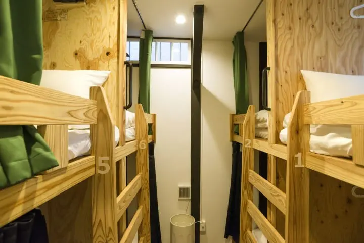 Hostel YUIGAHAMA + SOBA BAR