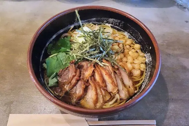 Hostel YUIGAHAMA + SOBA BAR