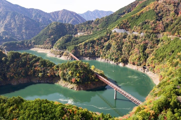 ทางรถไฟเหนือทะเลสาบสีเขียว สถานีโอคุโออิโกะโจ ชิซุโอกะ (Okuoikojo, Shizuoka)