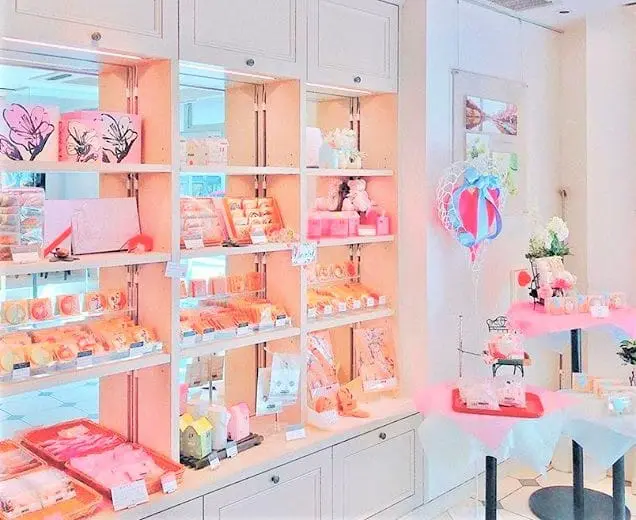 ボートに揺られながら優雅にお茶しよう！東京・神楽坂の「CANAL CAFE」