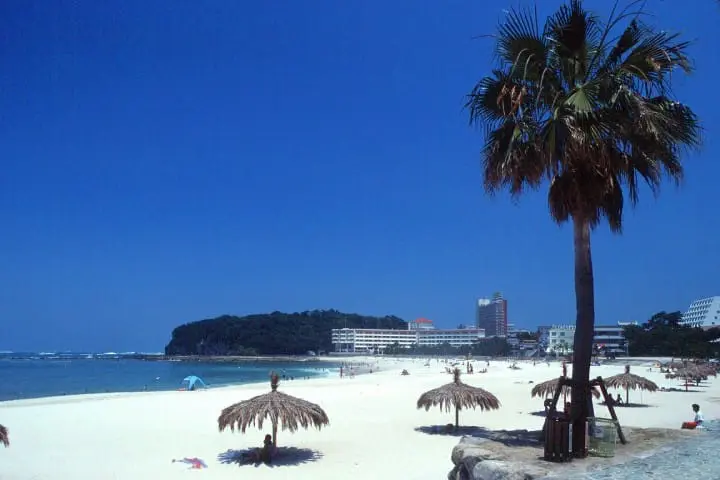 Shirarahama Beach