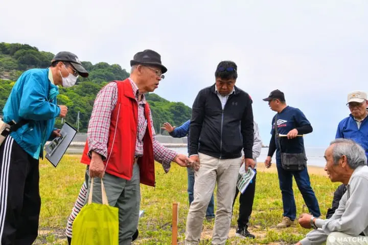 Kagawa Diary - The Guardians of Chichibugahama, the Most Beautiful Sunset Spot in Japan