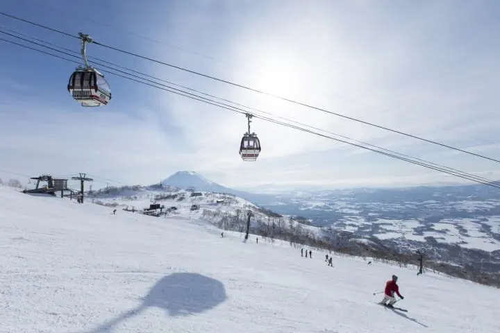 ニセコ観光ガイド〜人気のスキーリゾートから観光地・アクセスまで〜