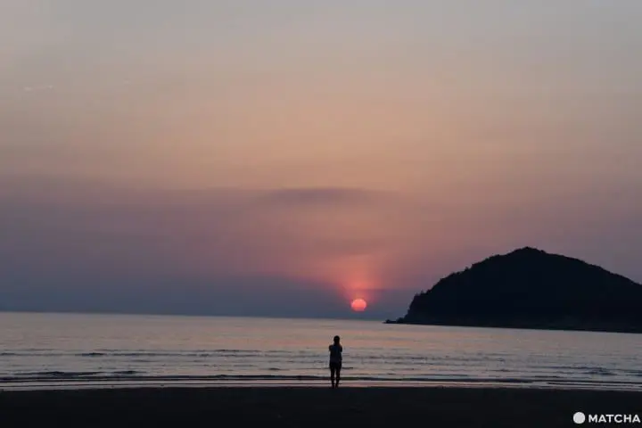 Kagawa Diary - The Guardians of Chichibugahama, the Most Beautiful Sunset Spot in Japan