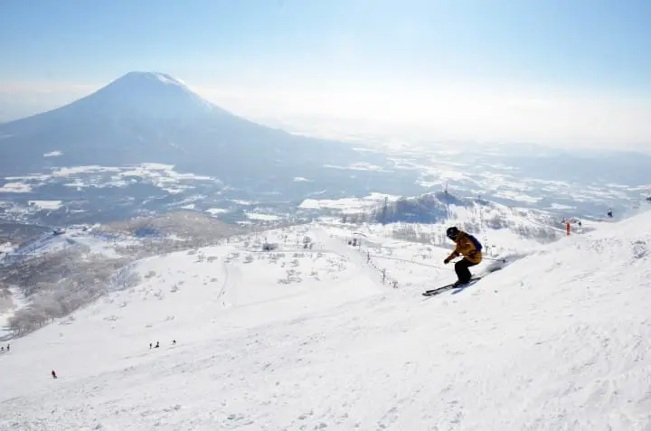ニセコ観光ガイド〜人気のスキーリゾートから観光地・アクセスまで〜