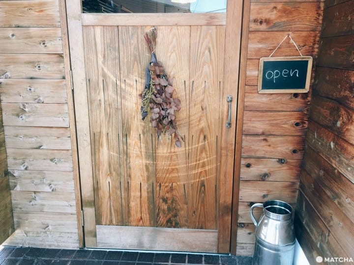 【山口】和洋並蓄,佇落於歷史小鎮上的雜貨風咖啡店「Patra Cafe」(雑貨カフェ)