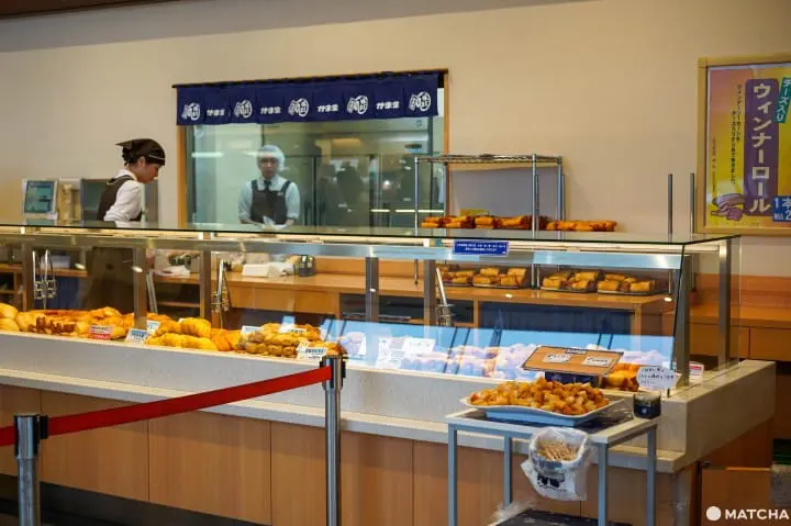 かま栄 工場直売店