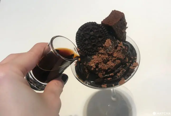 Coisof's Black Soft Serve Ice Cream Is Back At re:Dine Ginza