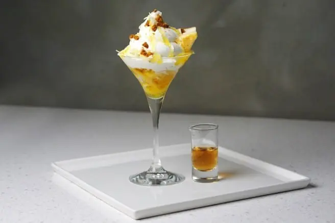 Coisof's Black Soft Serve Ice Cream Is Back At re:Dine Ginza