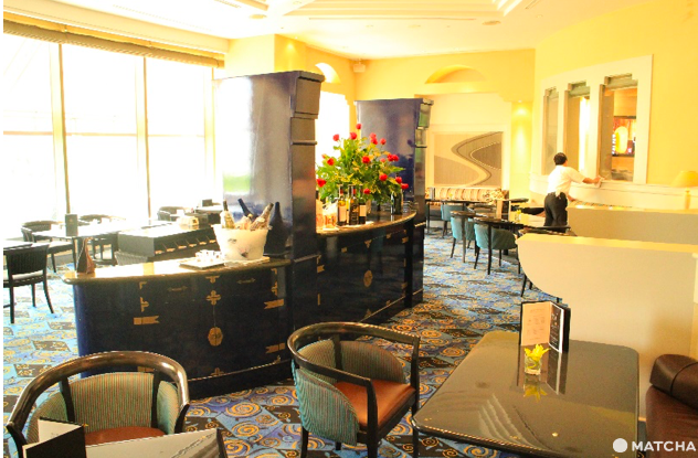 ナイトプールで夏を満喫！ おしゃれな都內のリゾート「ホテルニューオータニ東京」