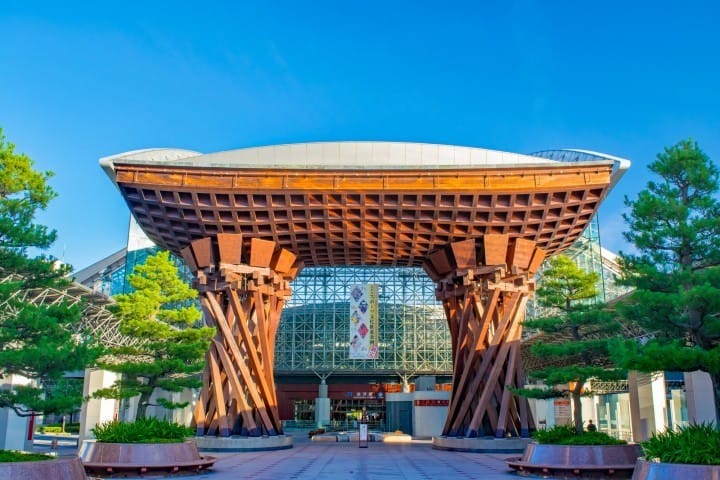 solo travel in kanazawa