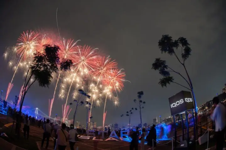 Experience A New Dimension Of Fireworks Star Island Japan