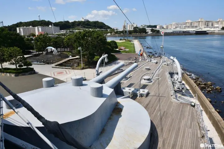 從三笠號紀念艦艦橋上俯瞰甲板