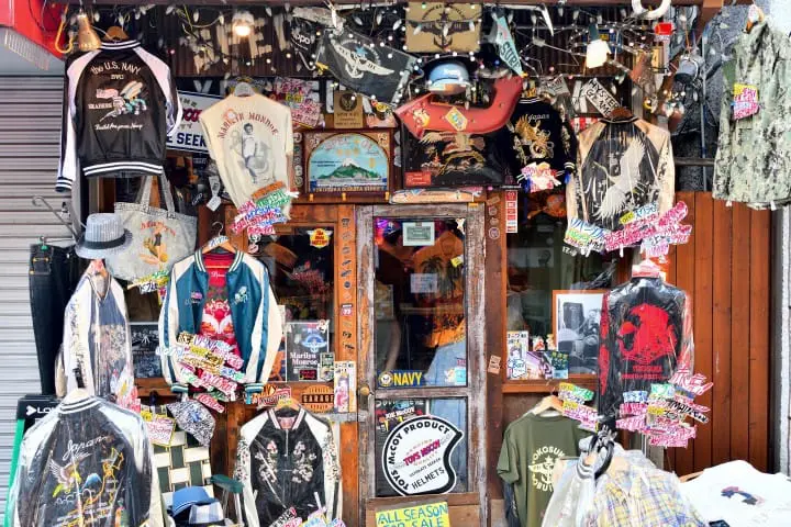 橫須賀老虎板通販賣刺繡外套的店家