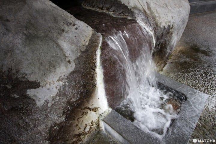【大分縣】天然湧出的碳酸氣泡水,白水礦泉-氣泡感水流2