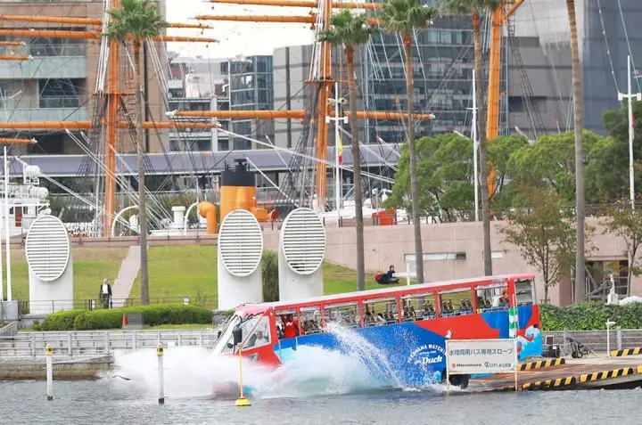 海を走るバス「スカイダック」で橫浜観光のいいとこどり！