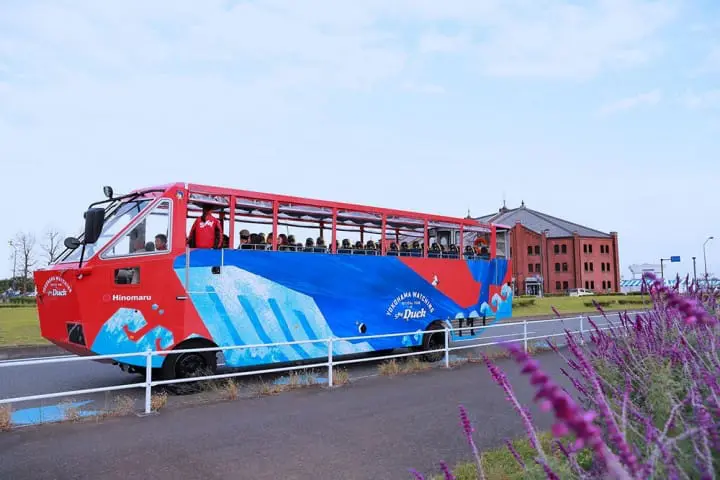 海を走るバス「スカイダック」で橫浜観光のいいとこどり！