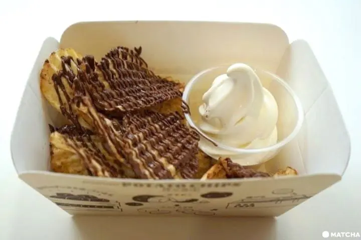 カルビープラス原宿竹下通り店――揚げたて商品を堪能しよう