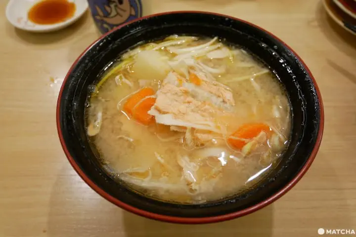 トリトンTORITON壽司 鮭魚湯