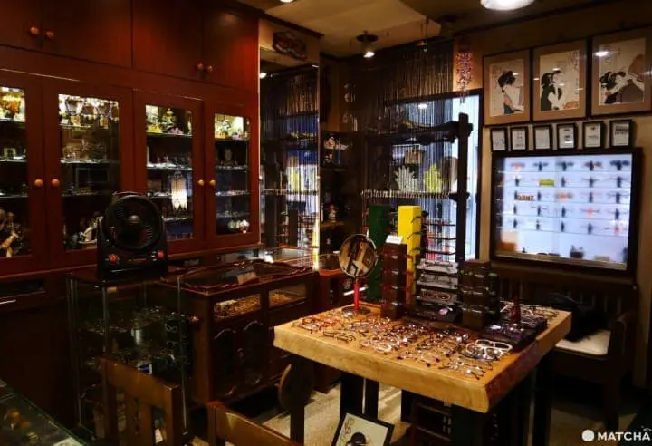 浅草渡边眼镜店内装