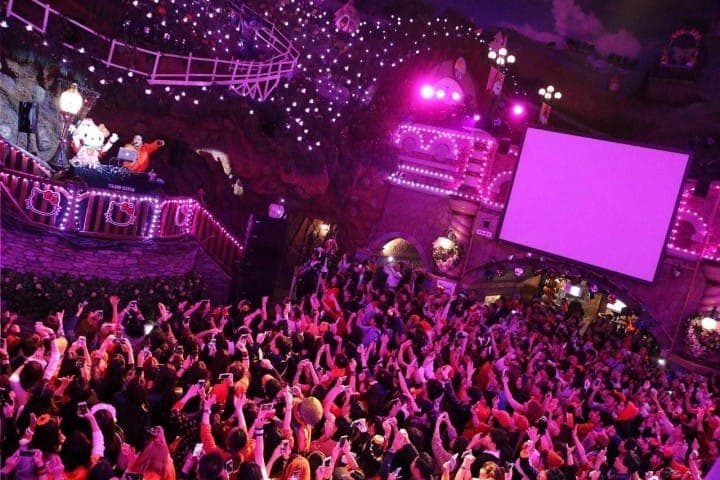 Hello Kitty x IT - Sanrio Puroland KAWAII MASQUERADE Halloween Party