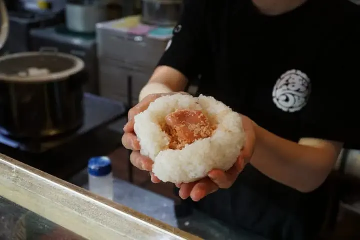 逃兵遊日記｜湯澤OVERSIZE爆彈飯糰！