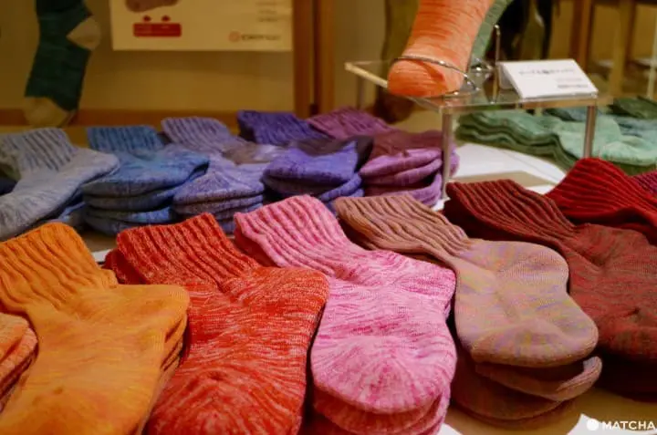 日本のお土産にぴったり！優れたデザインと機能性を誇る「千代治のくつ下」