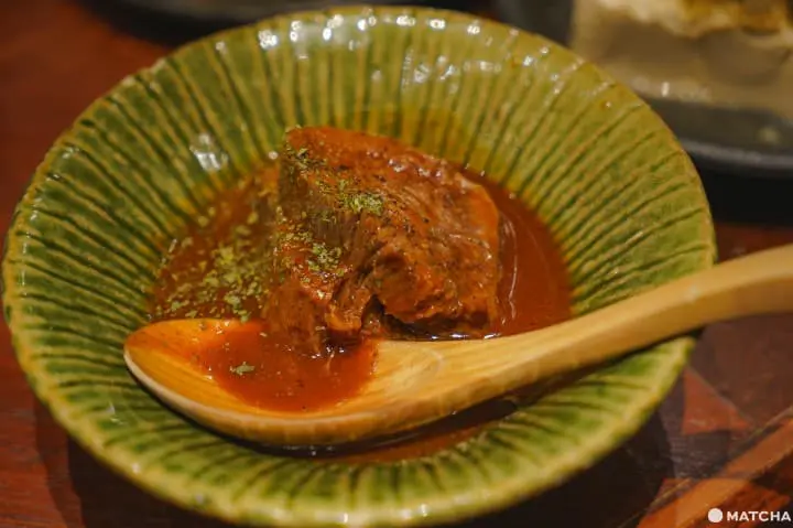邻近新宿暖帘街（ほぼ新宿のれん街）_牛舌いろ叶_牛タンいろ叶_炖牛舌